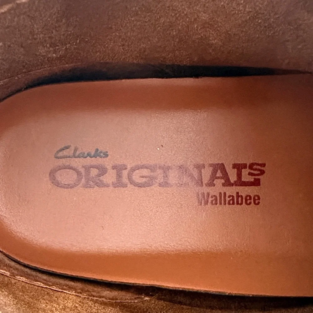 Men's Clarks Brown Leather Wallabe Chukka Boots size 9